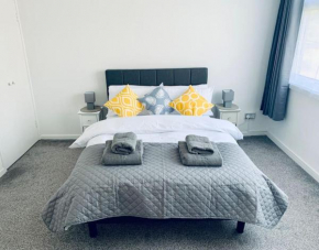 Aylesbury Apartment for Contractors and Holidays